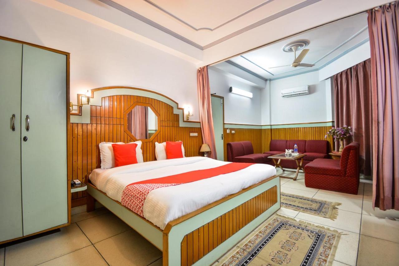 Oyo 46616 Hotel Abhinandan Jind Exterior foto