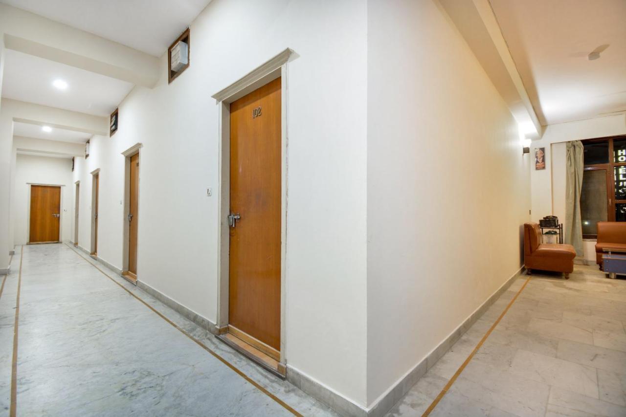 Oyo 46616 Hotel Abhinandan Jind Exterior foto